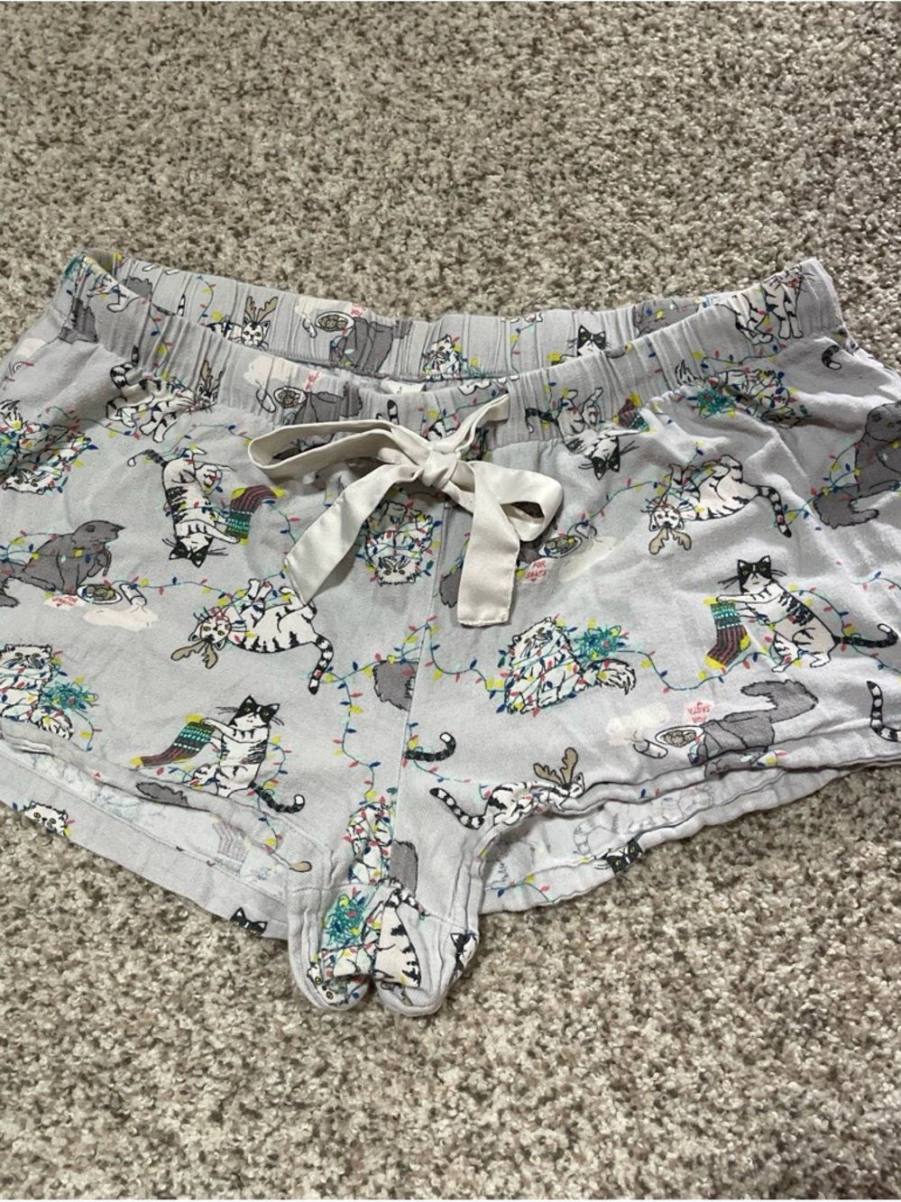 Women’s Light Gray Cat Print Lounge Shorts with Drawstring size large old navy